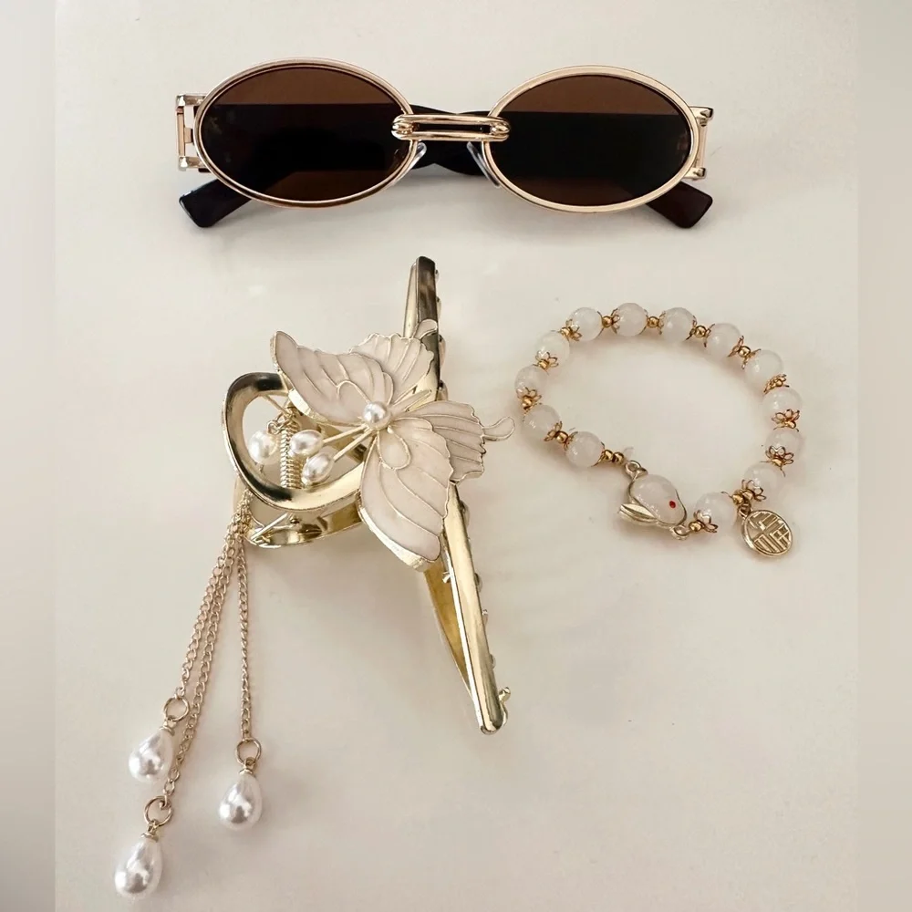 Selling Bundle Accessories - Picture 1 of 1